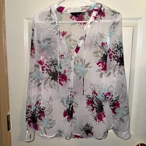Banana Republic long sleeve floral blouse SIZE: M    (White with red/teal/gray)